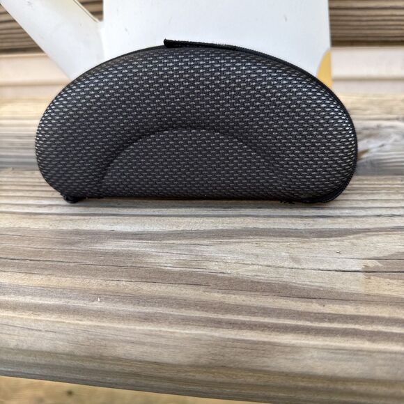 OAKLEY Curved Clamshell Sunglass Hard Case - Gray/Black Zip Closure Glasses - Picture 5 of 7